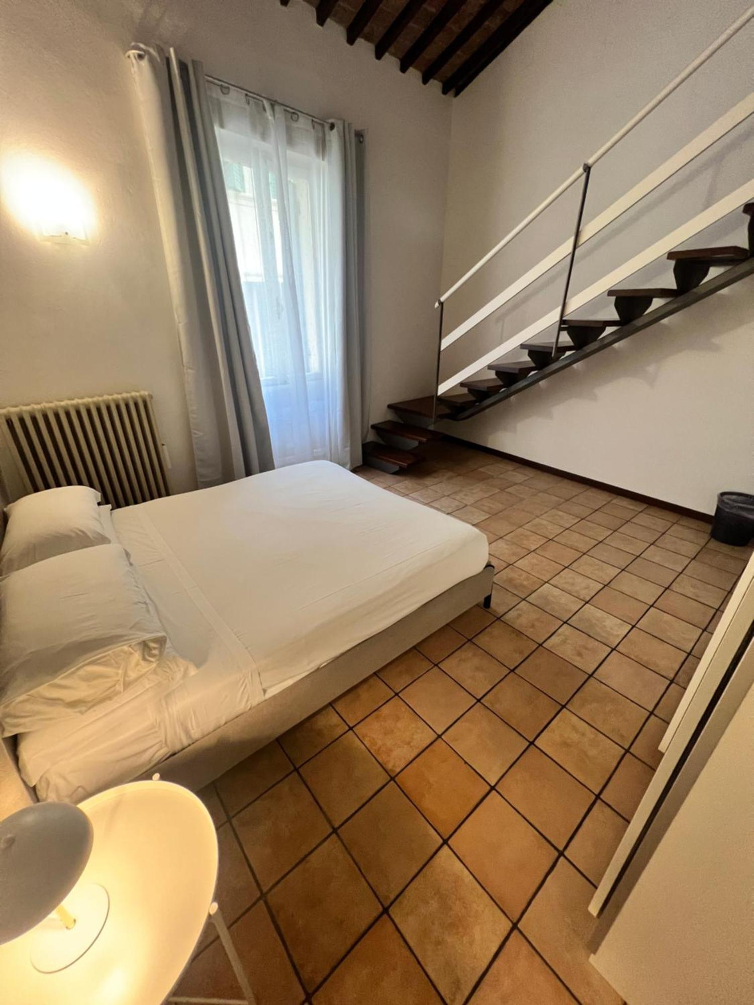 Room Verona Ai Conti Bagian luar foto